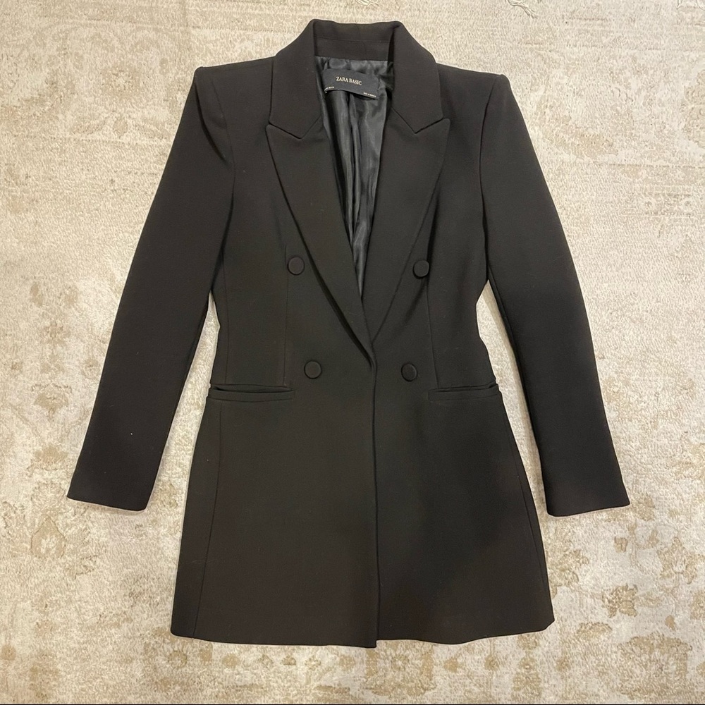 SOLD! Zara Black Fitted Blazer
